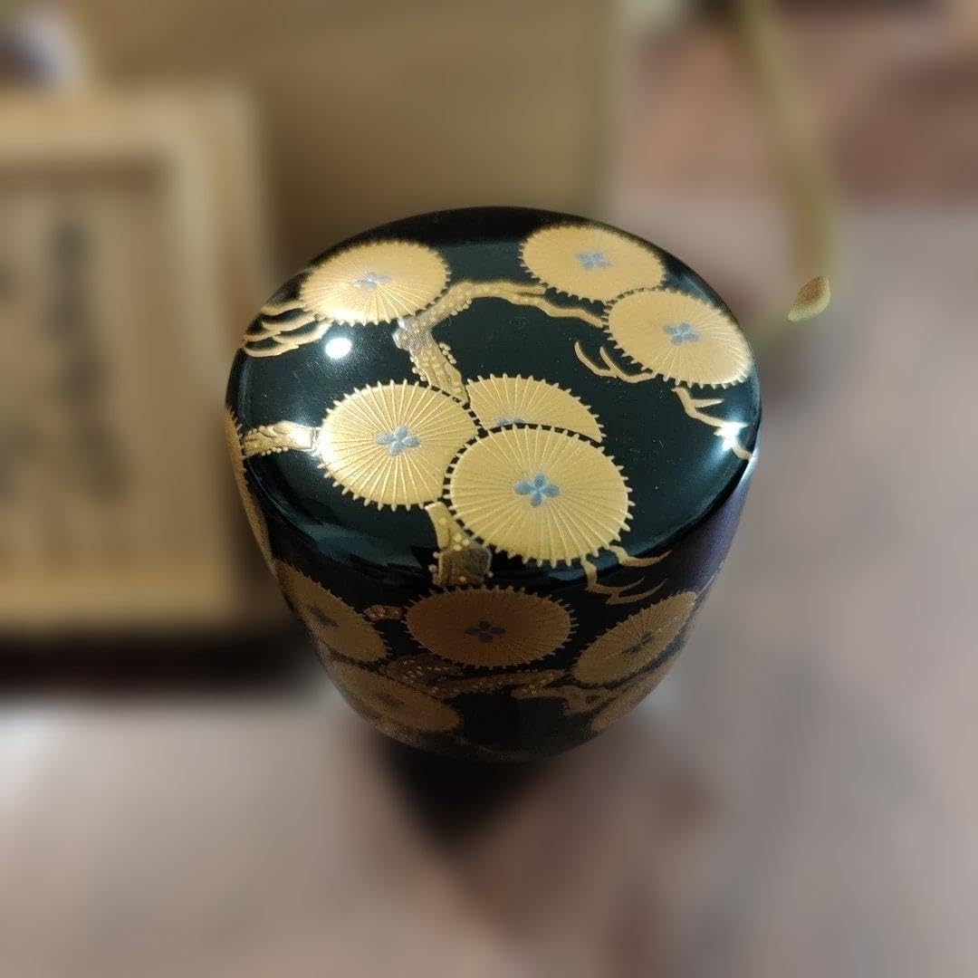 Amazon.co.jp: 中棗 唐松蒔絵 村田道寛 黒漆塗りの棗 専用袋 専用箱
